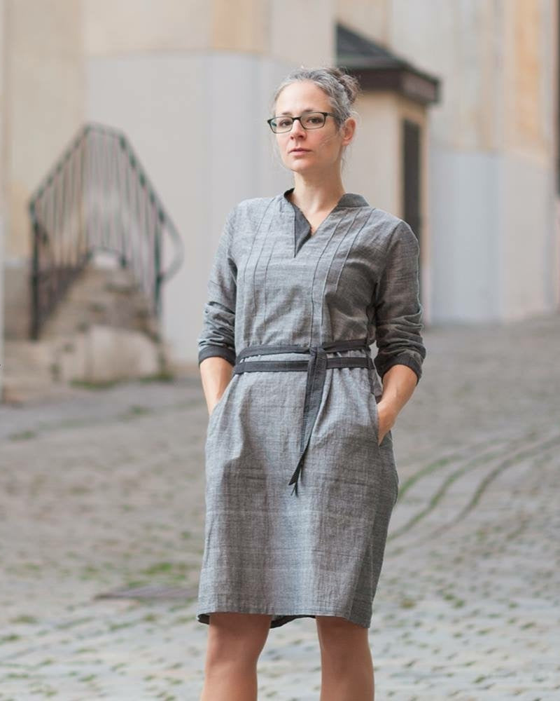 Finas-Kleid-Biesen-Papierschnittmuster-FinasIdeen
