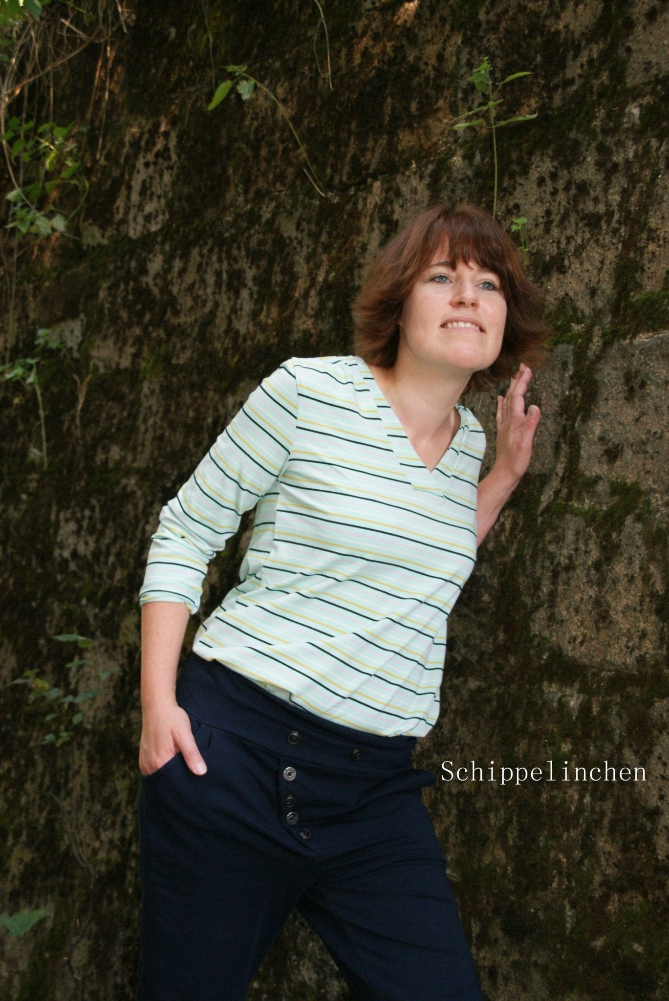 Happy Me- Blusenshirt mit V-Ausschnitt - FinasIdeen