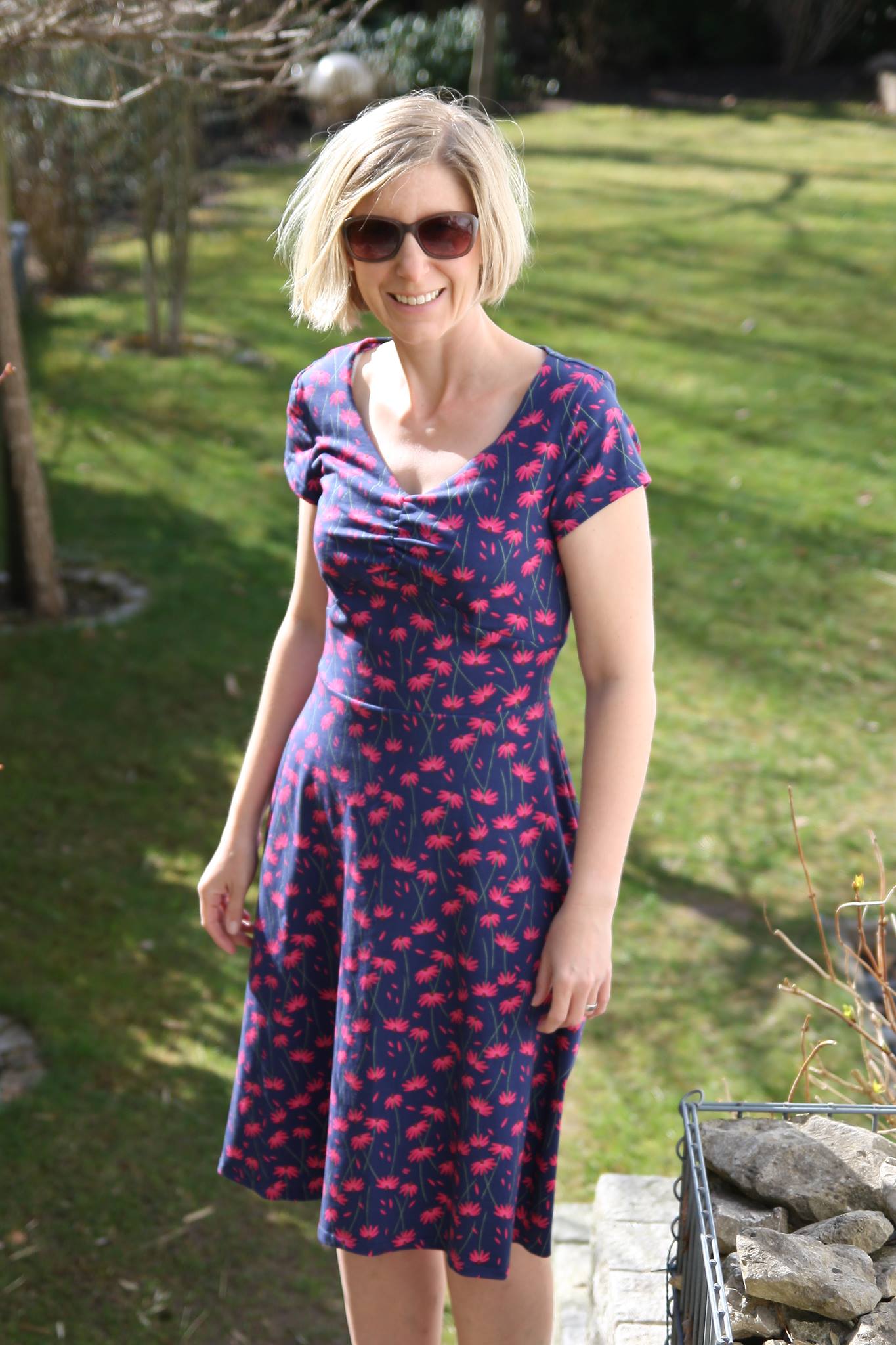 SummerDress- feminines Kleid mit 2 Ausschnittvarianten (Papierschnittmuster) - FinasIdeen